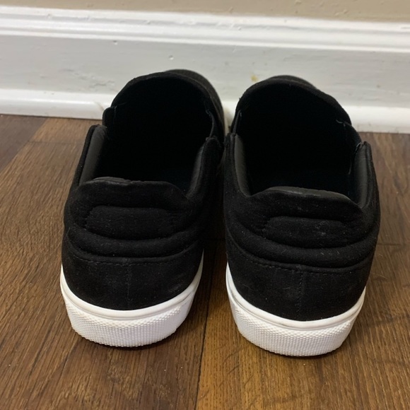 Steve Madden Slip On Sneakers - Picture 2 of 6